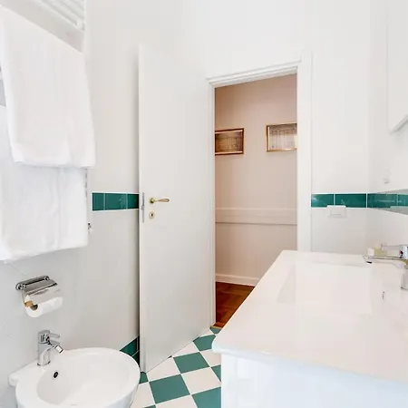 Wonderful 2 Bed Flat 6 Min From Vatican Museums شقة